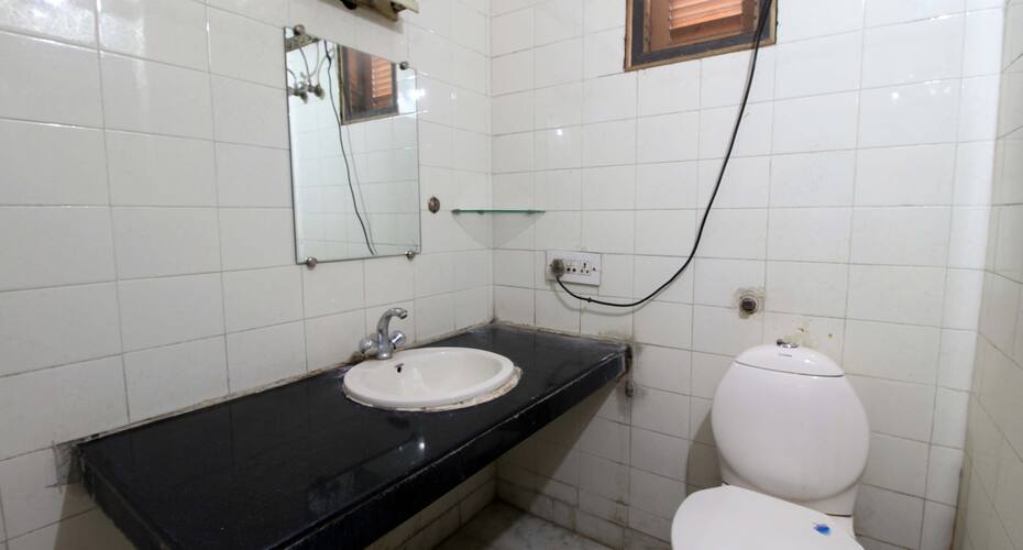 Hotel Astoria, New Delhi 4